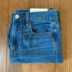 NWT American Eagle Mom Jeans